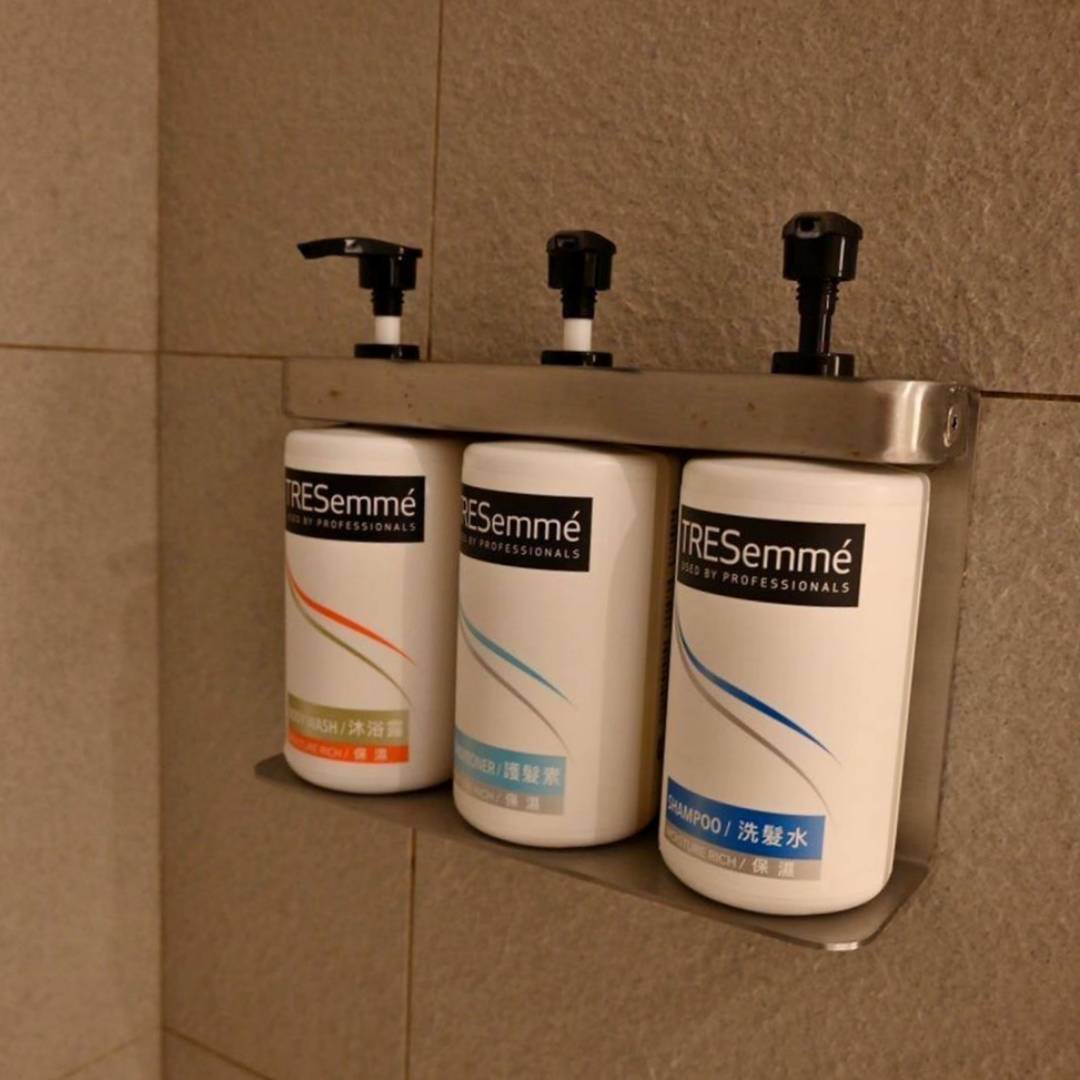 台中西屯區住宿推薦｜臺中逢甲智選假日酒店｜提供住宿客免費停車場，設施多元附洗衣健身房，輕鬆步行即到逢甲夜市，吃喝玩樂生活機能方便之臺中逢甲智選假日酒店入住心得分享！