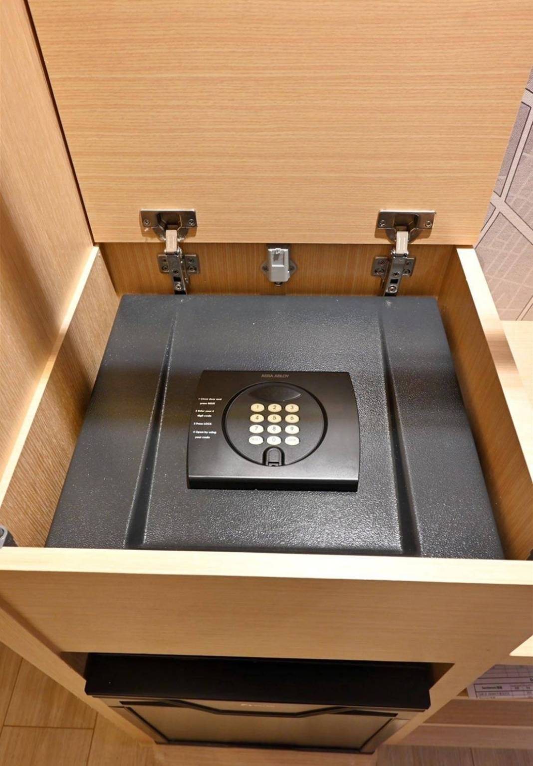 台中西屯區住宿推薦｜臺中逢甲智選假日酒店｜提供住宿客免費停車場，設施多元附洗衣健身房，輕鬆步行即到逢甲夜市，吃喝玩樂生活機能方便之臺中逢甲智選假日酒店入住心得分享！