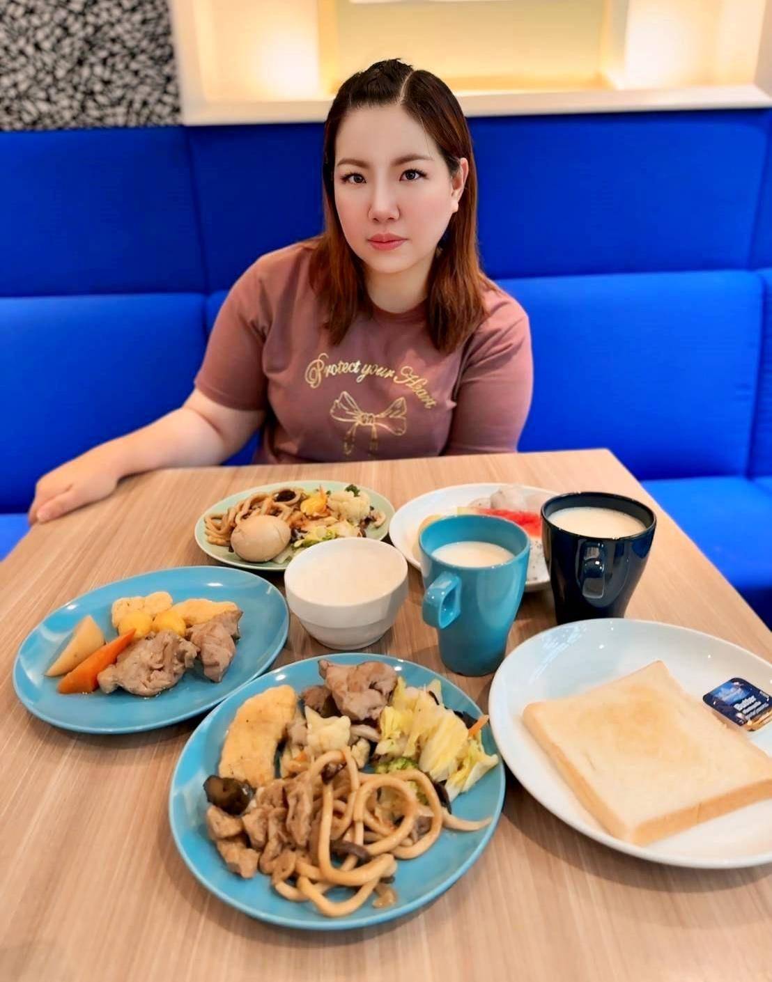 台中西屯區住宿推薦｜臺中逢甲智選假日酒店｜提供住宿客免費停車場，設施多元附洗衣健身房，輕鬆步行即到逢甲夜市，吃喝玩樂生活機能方便之臺中逢甲智選假日酒店入住心得分享！