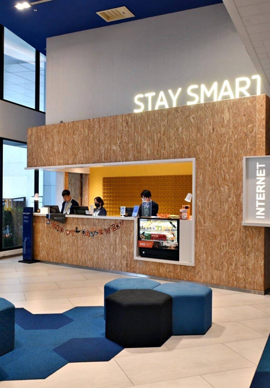 台中西屯區住宿推薦｜臺中逢甲智選假日酒店｜提供住宿客免費停車場，設施多元附洗衣健身房，輕鬆步行即到逢甲夜市，吃喝玩樂生活機能方便之臺中逢甲智選假日酒店入住心得分享！