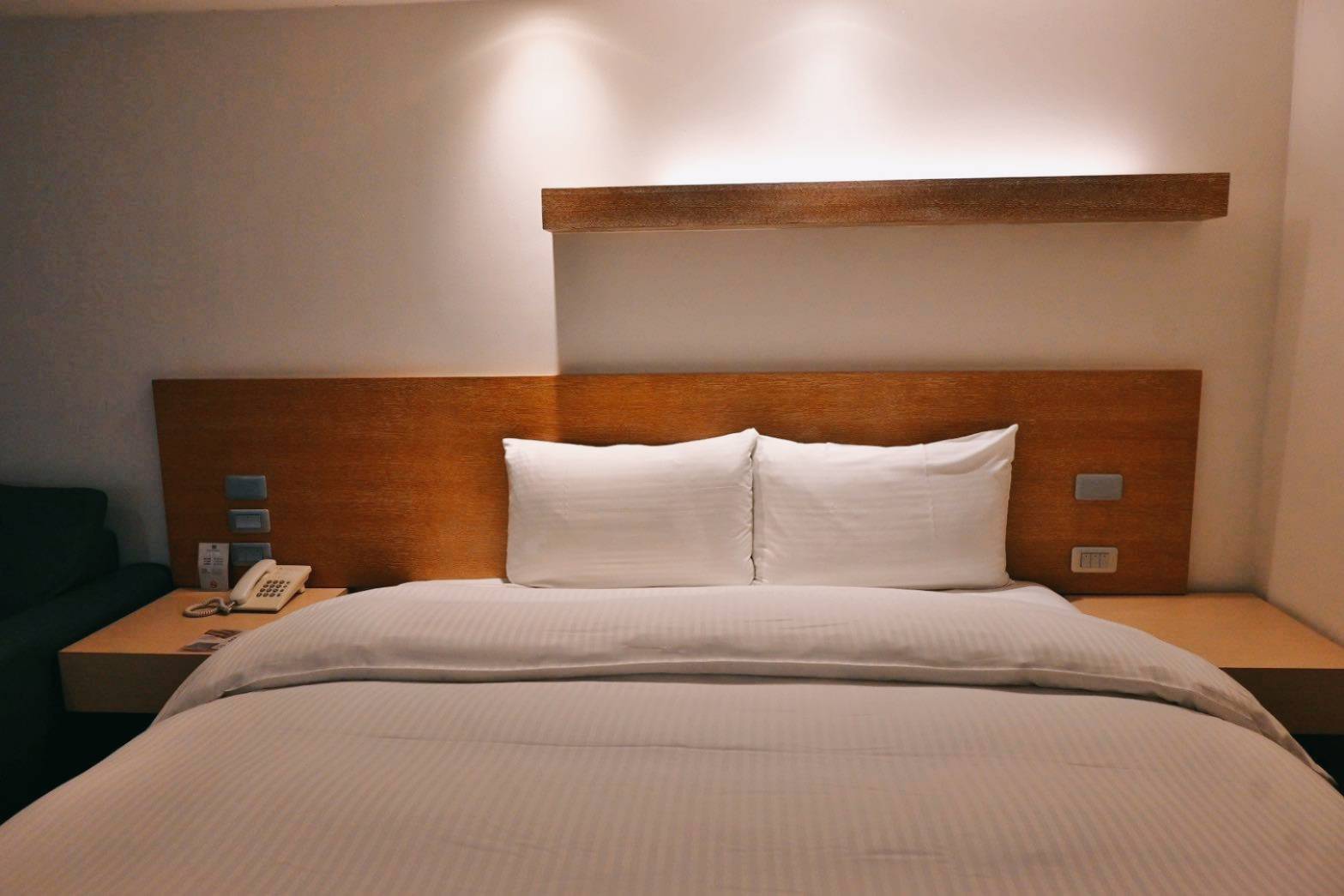 台中西屯區住宿推薦｜台中碧根逢甲酒店Beacon Hotel｜三訪入住碧根家庭套房，自助早餐豐富多樣，地下室設停車場，距離逢甲夜市步行僅1分鐘，吃喝玩樂生活機能一應俱全之碧根逢甲酒店入住心得分享！