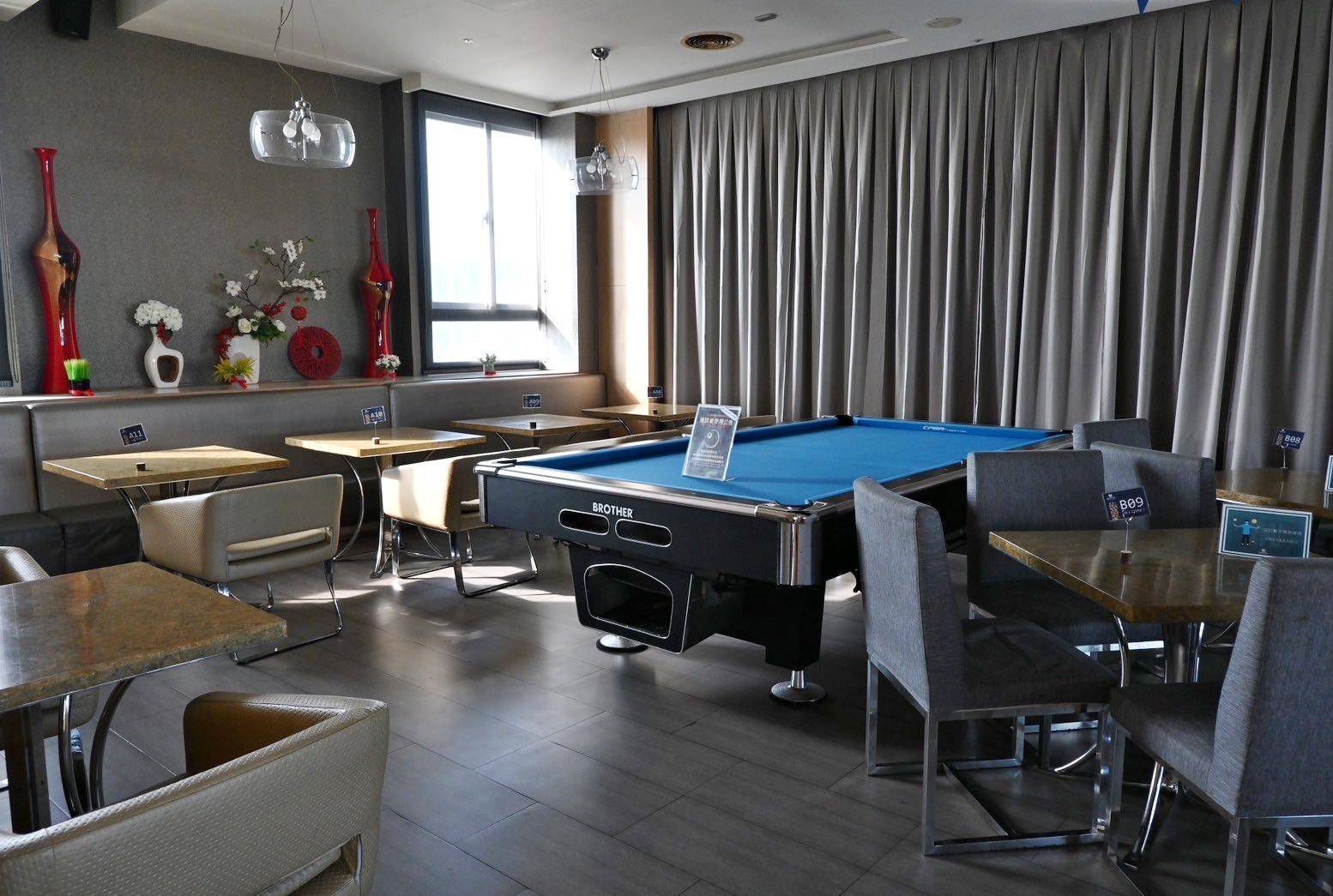 台中西屯區住宿推薦｜台中碧根逢甲酒店Beacon Hotel｜三訪入住碧根家庭套房，自助早餐豐富多樣，地下室設停車場，距離逢甲夜市步行僅1分鐘，吃喝玩樂生活機能一應俱全之碧根逢甲酒店入住心得分享！