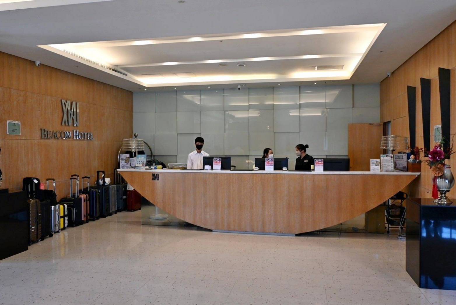 台中西屯區住宿推薦｜台中碧根逢甲酒店Beacon Hotel｜三訪入住碧根家庭套房，自助早餐豐富多樣，地下室設停車場，距離逢甲夜市步行僅1分鐘，吃喝玩樂生活機能一應俱全之碧根逢甲酒店入住心得分享！