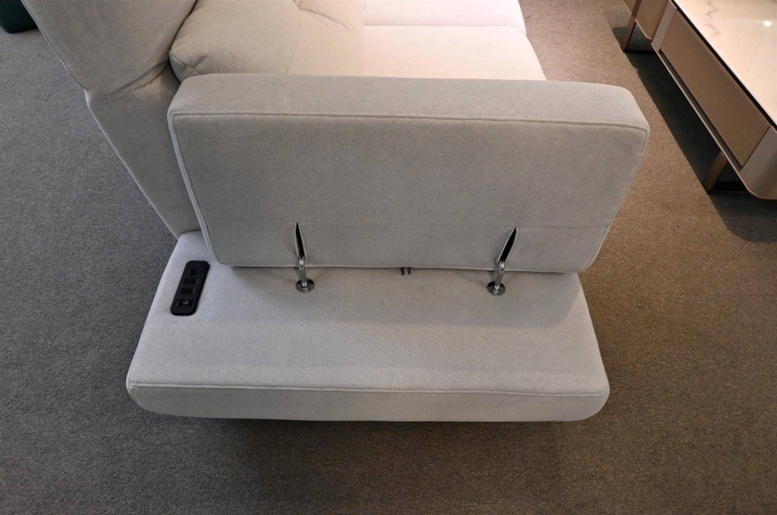 鹿港家具推薦｜彰化鹿港先進傢俱（iCAKU愛庫家居）｜彰化鹿港在地家具工廠，擁有3000坪賣場，家具寢具應有盡有，客製化滿足各種需求，輕鬆享有舒適質感居家生活！