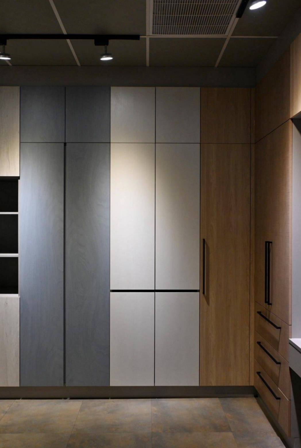 鹿港家具推薦｜彰化鹿港先進傢俱（iCAKU愛庫家居）｜彰化鹿港在地家具工廠，擁有3000坪賣場，家具寢具應有盡有，客製化滿足各種需求，輕鬆享有舒適質感居家生活！