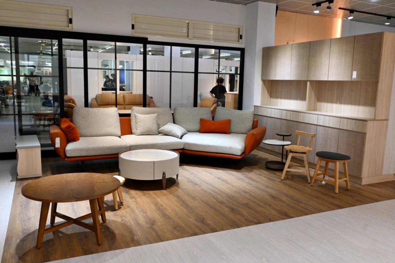 鹿港家具推薦｜彰化鹿港先進傢俱（iCAKU愛庫家居）｜彰化鹿港在地家具工廠，擁有3000坪賣場，家具寢具應有盡有，客製化滿足各種需求，輕鬆享有舒適質感居家生活！