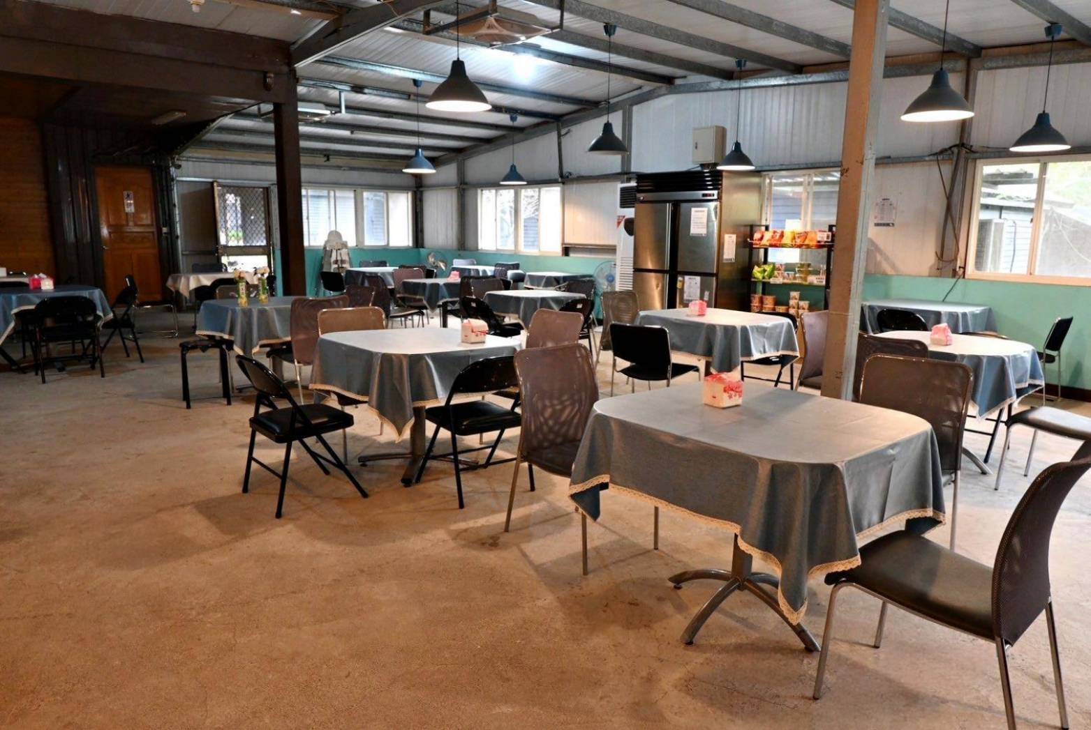 新竹縣尖石鄉露營推薦｜瀾音悠悠 Lanvillage｜夜宿尊爵太空艙，綠蔭扶疏風景宜人，適合各年齡層之懶人露營入住心得分享！