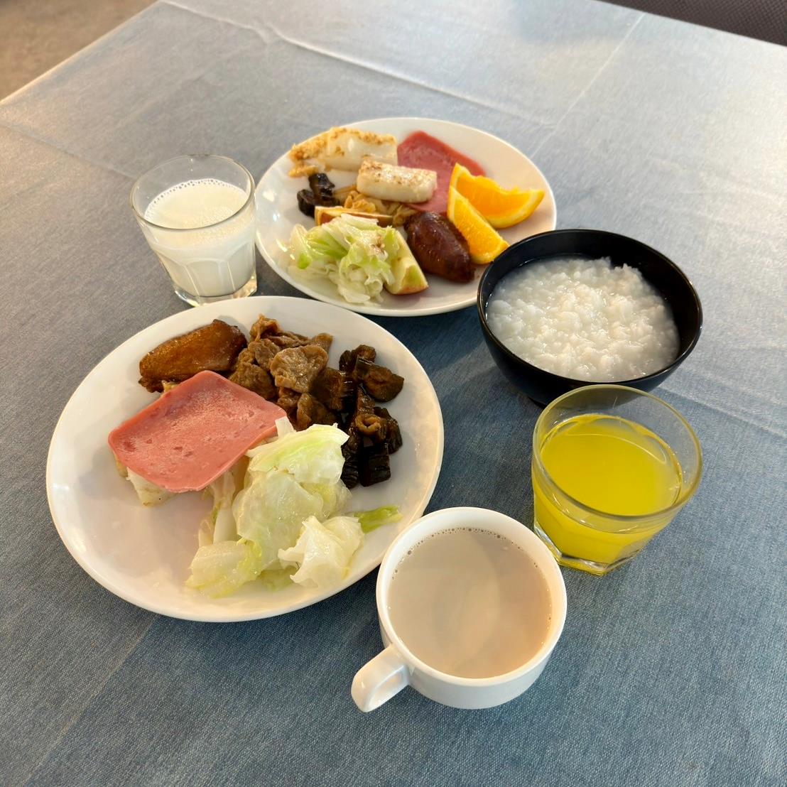 新竹縣尖石鄉露營推薦｜瀾音悠悠 Lanvillage｜夜宿尊爵太空艙，綠蔭扶疏風景宜人，適合各年齡層之懶人露營入住心得分享！