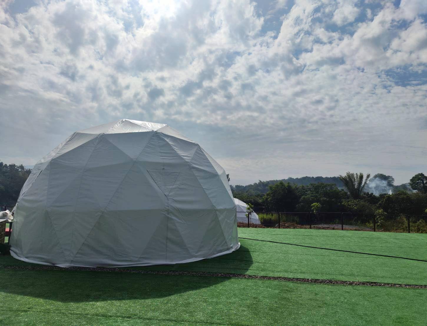 台南市玉井區露營推薦｜曉晴星空露營地玉井營區｜夜宿潔白浪漫的星空帳，交通最方便懶人豪華露營，適合各年齡層之懶人露營入住心得分享！