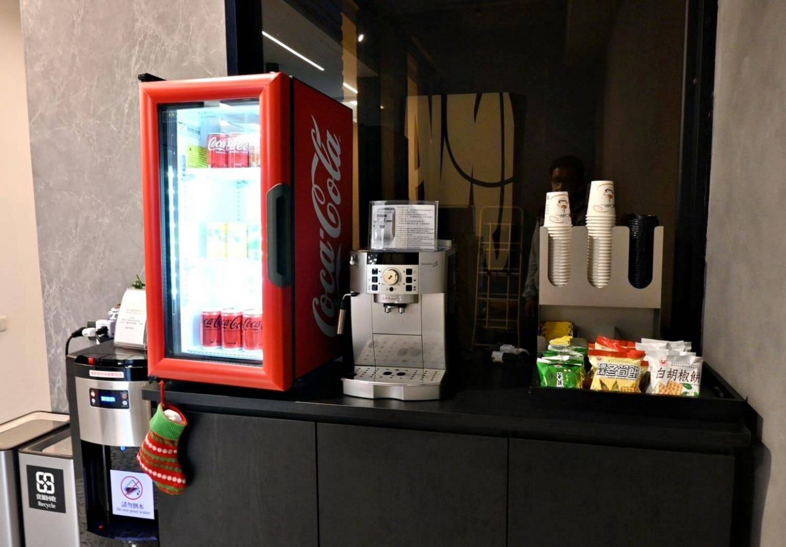 台中市西屯區住宿推薦｜享沃行旅 Joie de Inn｜每一間房型都有對外窗，提供寧靜舒適的住宿環境，輕鬆步行即到逢甲夜市，吃喝玩樂生活機能便利之享沃行旅入住心得分享！