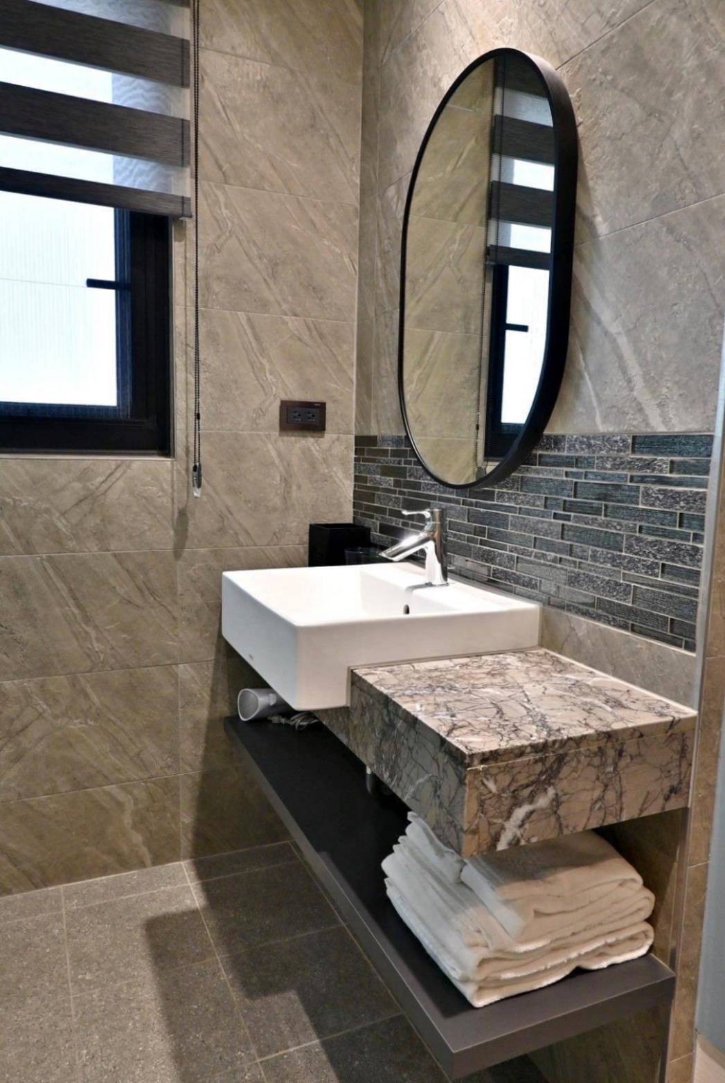 台中市西屯區住宿推薦｜享沃行旅 Joie de Inn｜每一間房型都有對外窗，提供寧靜舒適的住宿環境，輕鬆步行即到逢甲夜市，吃喝玩樂生活機能便利之享沃行旅入住心得分享！