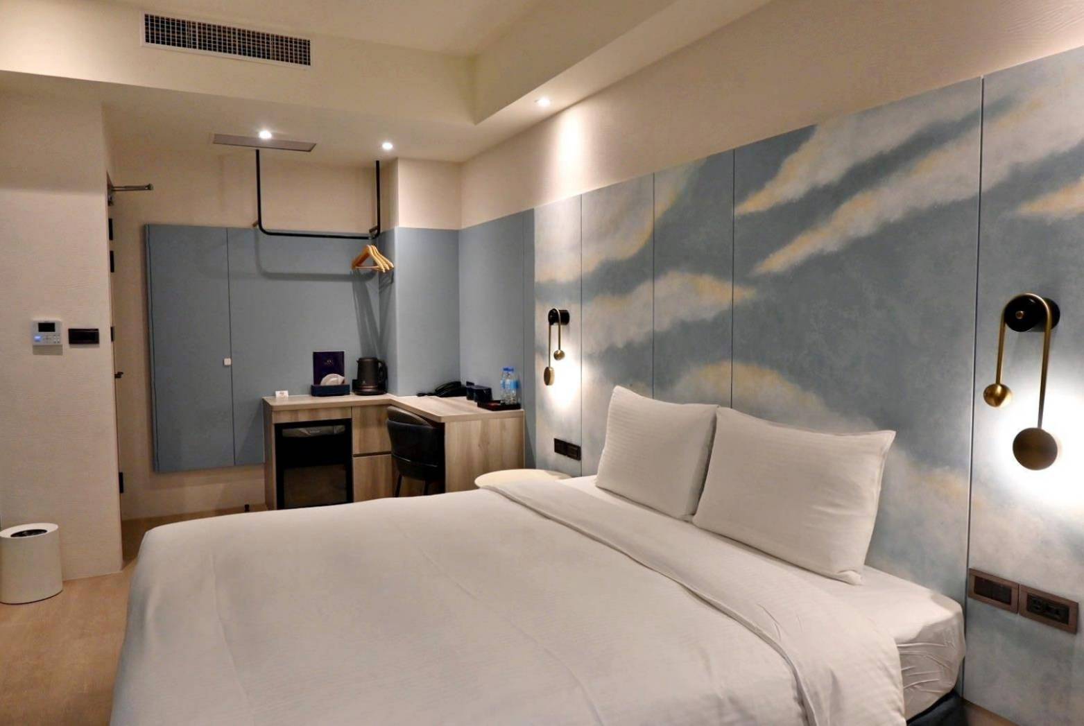 台中市西屯區住宿推薦｜享沃行旅 Joie de Inn｜每一間房型都有對外窗，提供寧靜舒適的住宿環境，輕鬆步行即到逢甲夜市，吃喝玩樂生活機能便利之享沃行旅入住心得分享！