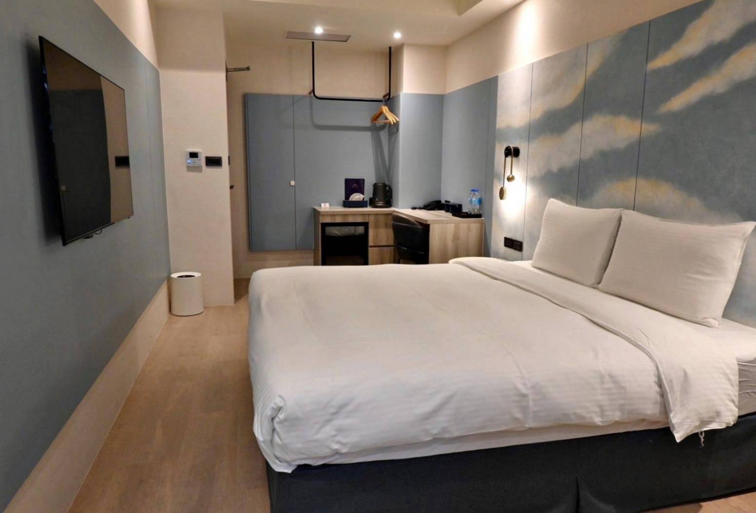 台中市西屯區住宿推薦｜享沃行旅 Joie de Inn｜每一間房型都有對外窗，提供寧靜舒適的住宿環境，輕鬆步行即到逢甲夜市，吃喝玩樂生活機能便利之享沃行旅入住心得分享！