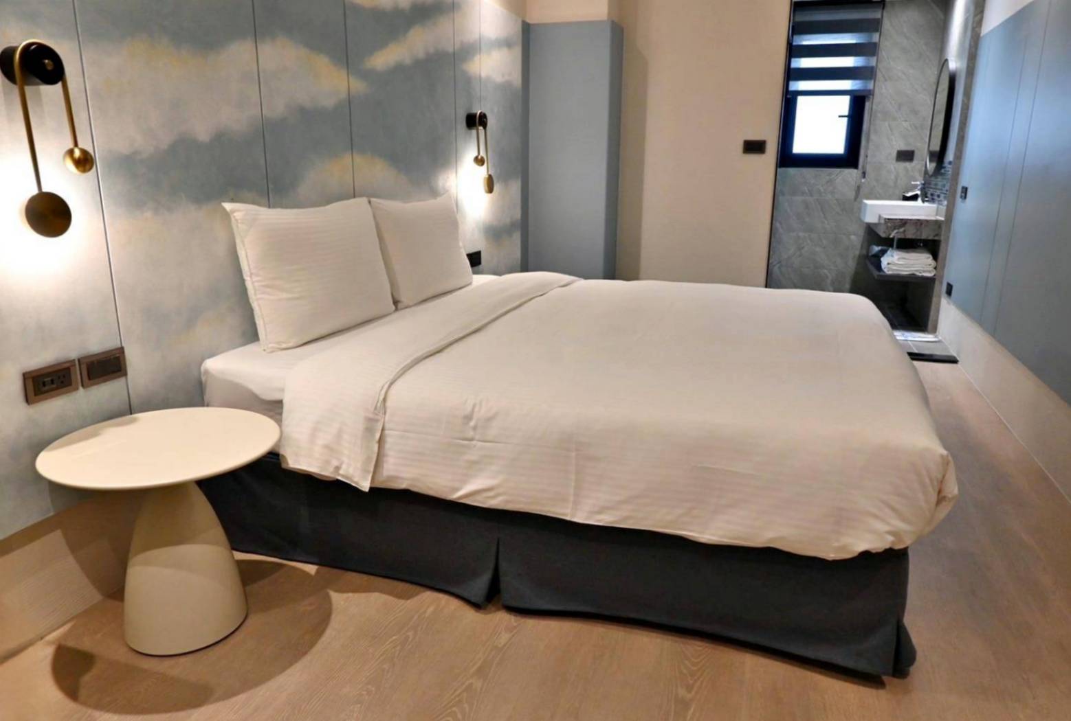 台中市西屯區住宿推薦｜享沃行旅 Joie de Inn｜每一間房型都有對外窗，提供寧靜舒適的住宿環境，輕鬆步行即到逢甲夜市，吃喝玩樂生活機能便利之享沃行旅入住心得分享！