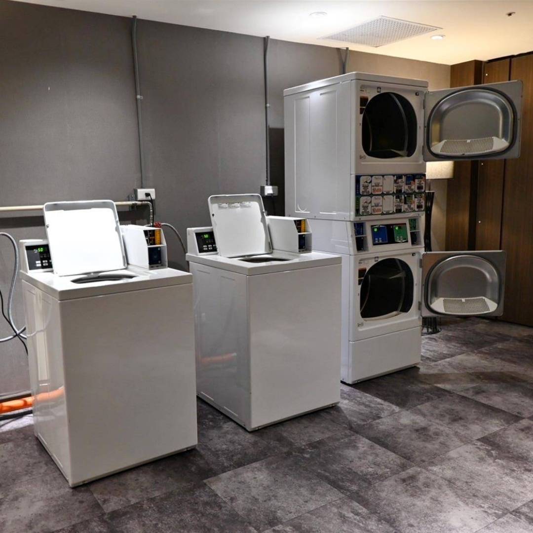 高雄市前金區住宿推薦｜福容徠旅高雄店｜福容大飯店創建的輕旅品牌，步行至高雄前金捷運站僅3分鐘，免費迎賓飲品點心及健身房之福容徠旅高雄店開箱分享！