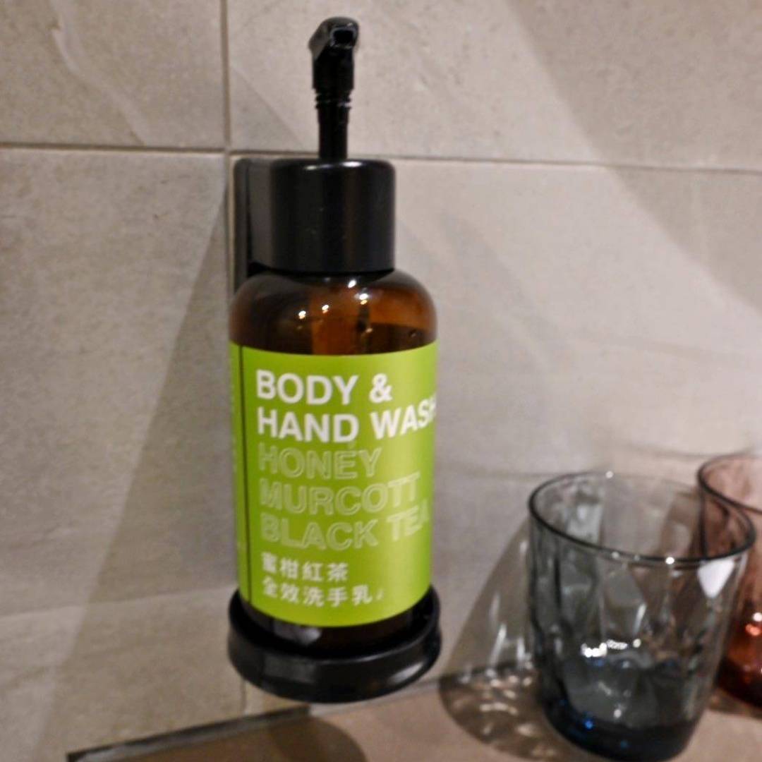 高雄市前金區住宿推薦｜福容徠旅高雄店｜福容大飯店創建的輕旅品牌，步行至高雄前金捷運站僅3分鐘，免費迎賓飲品點心及健身房之福容徠旅高雄店開箱分享！