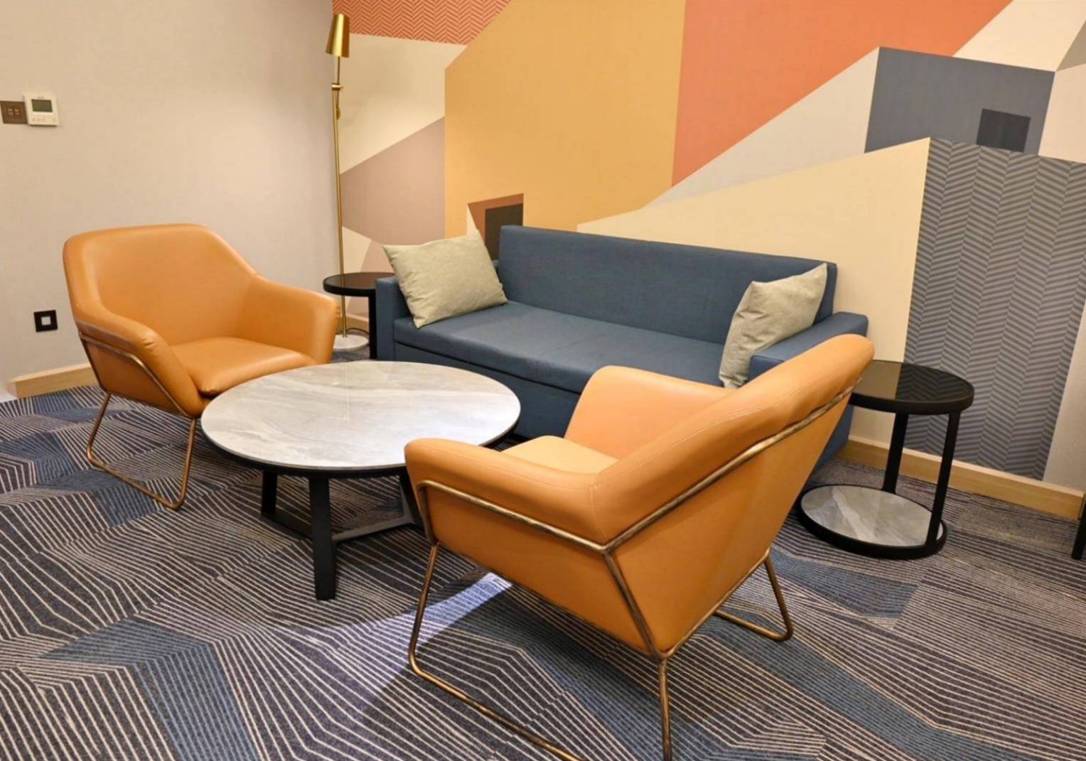 高雄市前金區住宿推薦｜福容徠旅高雄店｜福容大飯店創建的輕旅品牌，步行至高雄前金捷運站僅3分鐘，免費迎賓飲品點心及健身房之福容徠旅高雄店開箱分享！