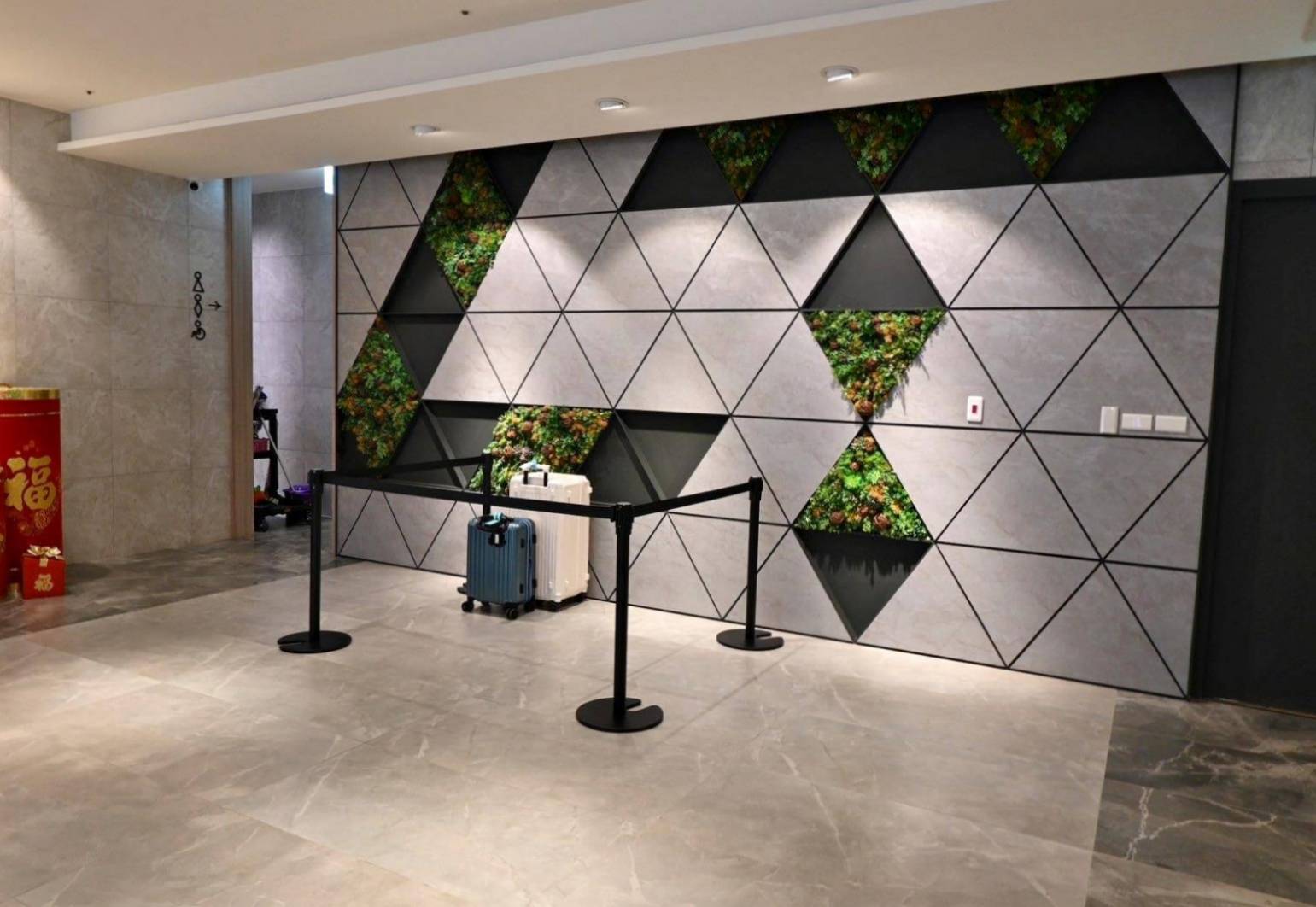 高雄市前金區住宿推薦｜福容徠旅高雄店｜福容大飯店創建的輕旅品牌，步行至高雄前金捷運站僅3分鐘，免費迎賓飲品點心及健身房之福容徠旅高雄店開箱分享！