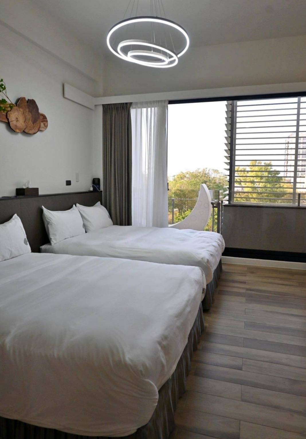 台南市安平區住宿推薦｜安平胡桃民宿Anping Walnut BnB｜安平區首間設有日式景觀泡腳區之台南包棟民宿，附寵物友善客房，營造舒適安謐的居住氛圍之胡桃民宿入住心得分享！  – 瀠羊樂源