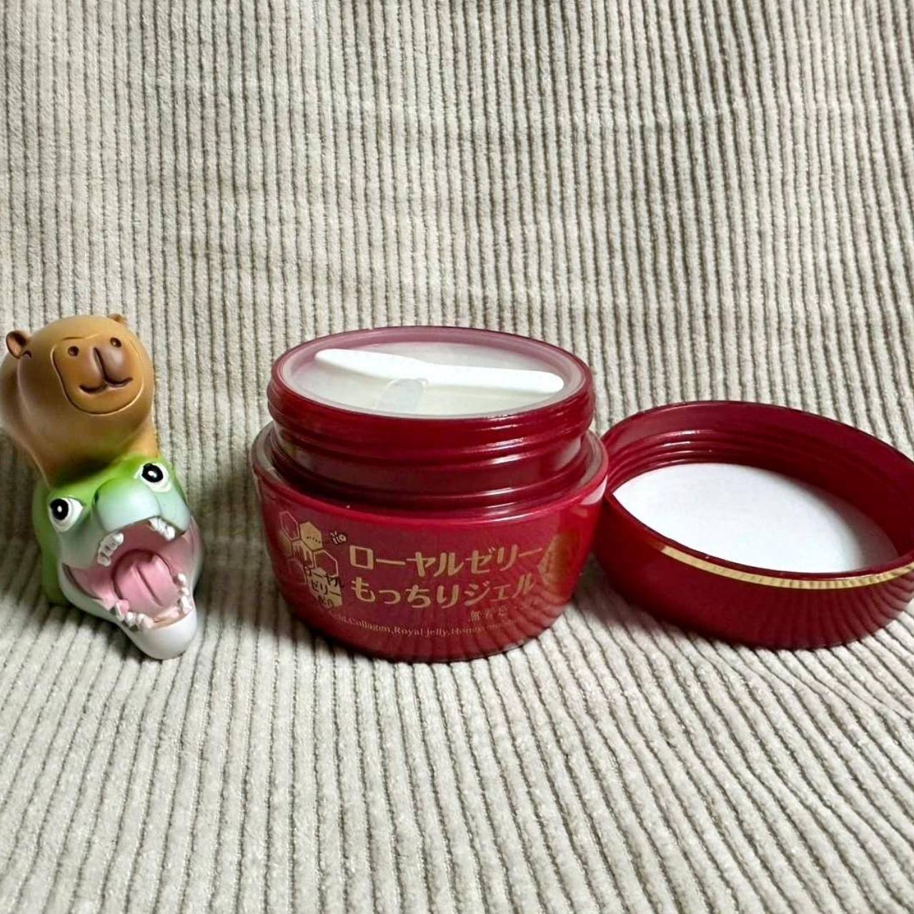 換季首選保養推薦|OZIO歐姬兒蜂王乳凝露EX(紅瓶)|熟齡肌的極致首選,全新升級上市,舒緩乾燥肌膚,保養肌膚一瓶完勝! - 第22張圖 換季首選保養推薦|OZIO歐姬兒蜂王乳凝露EX(紅瓶)|熟齡肌的極致首選,全新升級上市,舒緩乾燥肌膚,保養肌膚一瓶完勝!