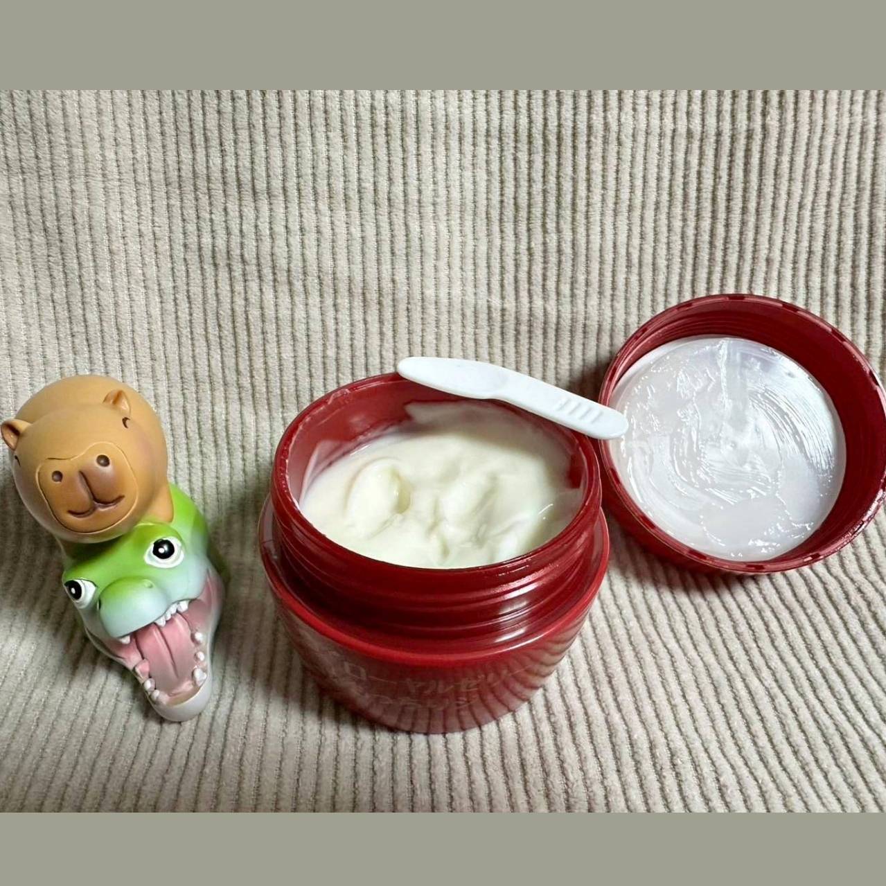 換季首選保養推薦|OZIO歐姬兒蜂王乳凝露EX(紅瓶)|熟齡肌的極致首選,全新升級上市,舒緩乾燥肌膚,保養肌膚一瓶完勝! - 第13張圖 換季首選保養推薦|OZIO歐姬兒蜂王乳凝露EX(紅瓶)|熟齡肌的極致首選,全新升級上市,舒緩乾燥肌膚,保養肌膚一瓶完勝!