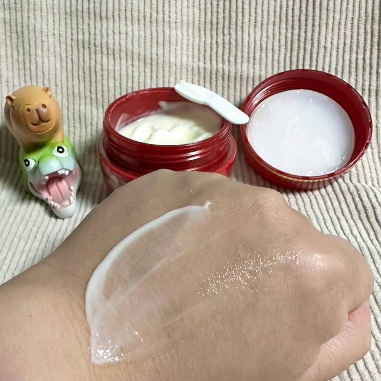 換季首選保養推薦|OZIO歐姬兒蜂王乳凝露EX(紅瓶)|熟齡肌的極致首選,全新升級上市,舒緩乾燥肌膚,保養肌膚一瓶完勝! - 第27張圖 換季首選保養推薦|OZIO歐姬兒蜂王乳凝露EX(紅瓶)|熟齡肌的極致首選,全新升級上市,舒緩乾燥肌膚,保養肌膚一瓶完勝!