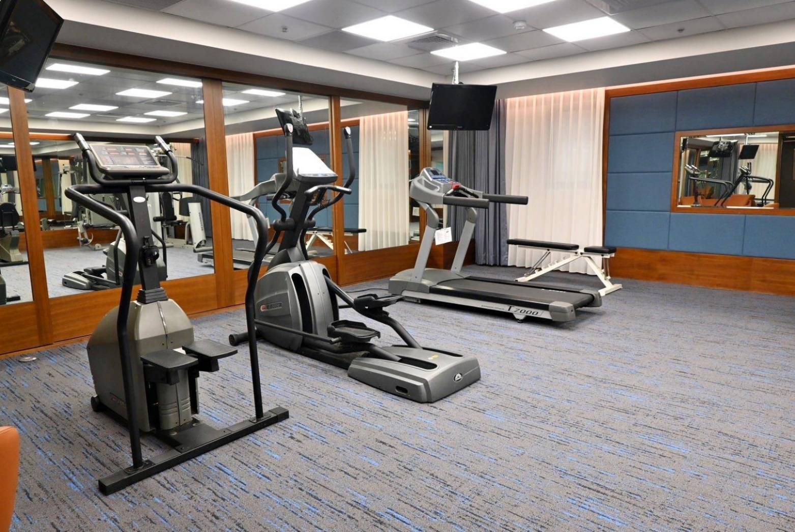 桃園市中壢區住宿推薦｜福容徠旅中壢店｜福容大飯店創建的輕旅品牌，步行至中壢車站僅4分鐘，地理位置絕佳，免費迎賓飲品點心及健身房之福容徠旅中壢店開箱分享！