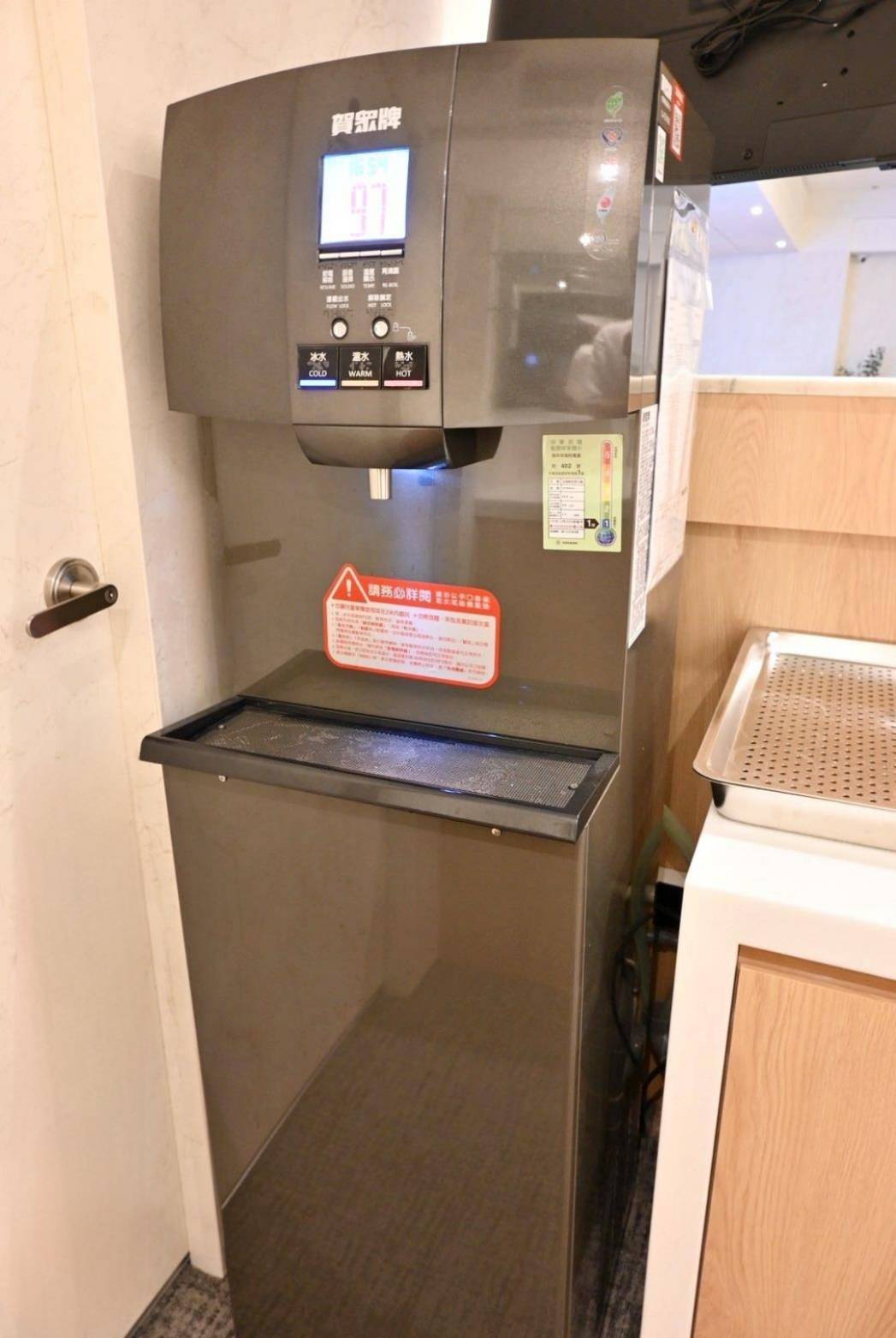 桃園市中壢區住宿推薦｜福容徠旅中壢店｜福容大飯店創建的輕旅品牌，步行至中壢車站僅4分鐘，地理位置絕佳，免費迎賓飲品點心及健身房之福容徠旅中壢店開箱分享！