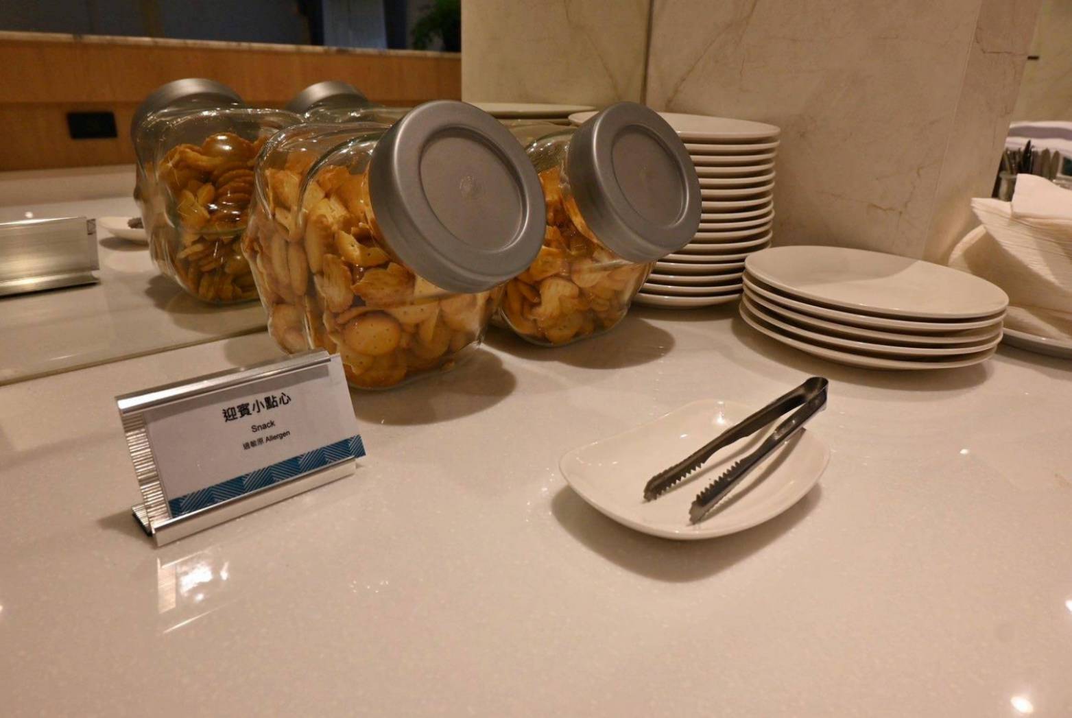 桃園市中壢區住宿推薦｜福容徠旅中壢店｜福容大飯店創建的輕旅品牌，步行至中壢車站僅4分鐘，地理位置絕佳，免費迎賓飲品點心及健身房之福容徠旅中壢店開箱分享！