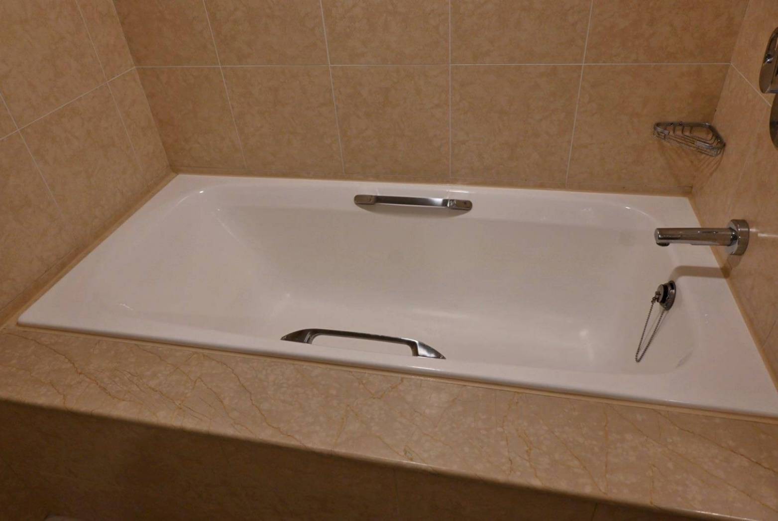 桃園市中壢區住宿推薦｜福容徠旅中壢店｜福容大飯店創建的輕旅品牌，步行至中壢車站僅4分鐘，地理位置絕佳，免費迎賓飲品點心及健身房之福容徠旅中壢店開箱分享！