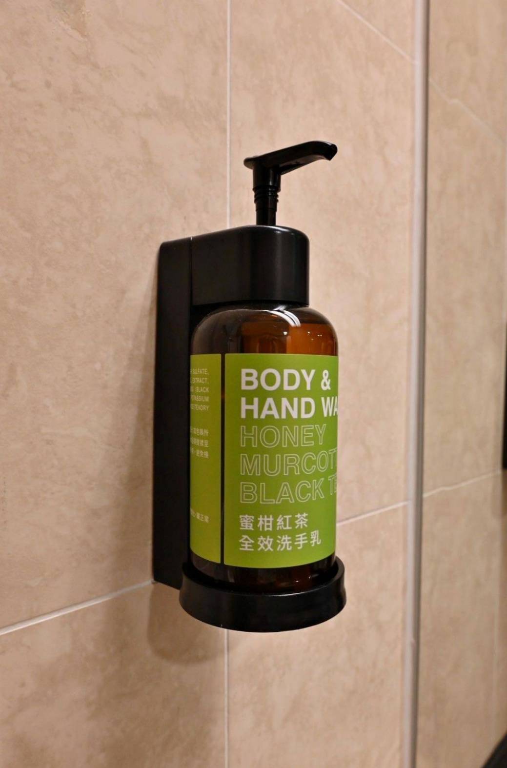 桃園市中壢區住宿推薦｜福容徠旅中壢店｜福容大飯店創建的輕旅品牌，步行至中壢車站僅4分鐘，地理位置絕佳，免費迎賓飲品點心及健身房之福容徠旅中壢店開箱分享！