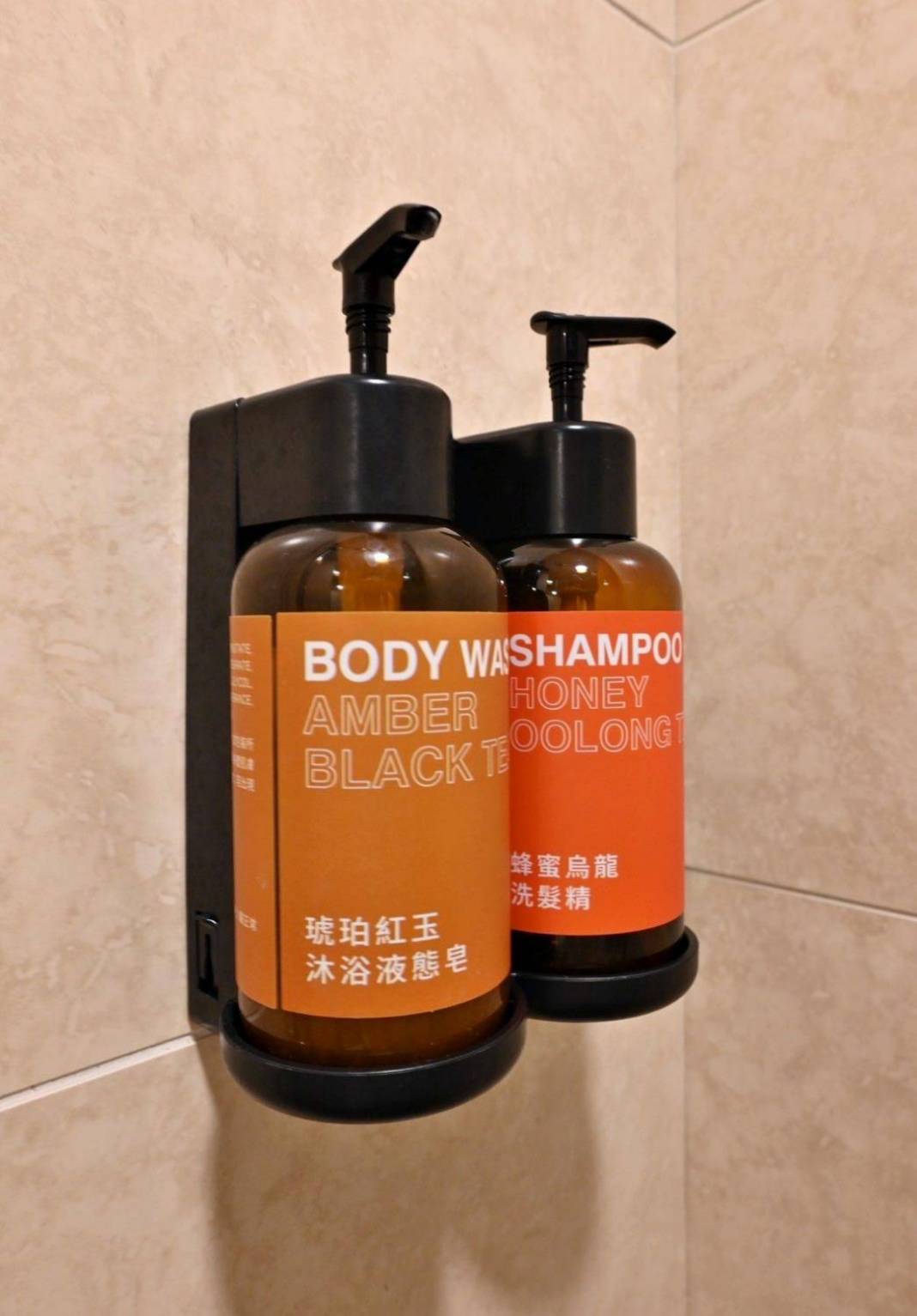 桃園市中壢區住宿推薦｜福容徠旅中壢店｜福容大飯店創建的輕旅品牌，步行至中壢車站僅4分鐘，地理位置絕佳，免費迎賓飲品點心及健身房之福容徠旅中壢店開箱分享！