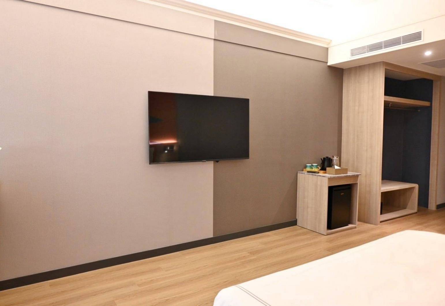 桃園市中壢區住宿推薦｜福容徠旅中壢店｜福容大飯店創建的輕旅品牌，步行至中壢車站僅4分鐘，地理位置絕佳，免費迎賓飲品點心及健身房之福容徠旅中壢店開箱分享！