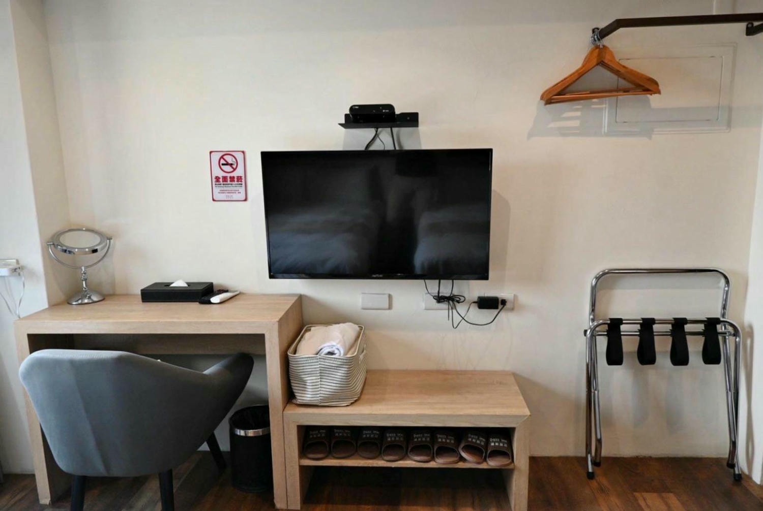 台中西屯區住宿推薦｜達斯旅店Dazz inn｜二訪入住四人房，提供住宿客免費停車場，獨樹一幟童繪主題多種客房，逢甲夜市商圈近在咫尺，吃喝玩樂生活機能方便之達斯旅店入住心得分享！