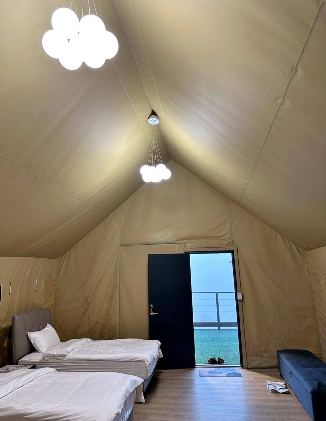 新竹縣尖石鄉露營推薦｜星空漫漫Starry Sky｜夜宿輕帳篷，林木蒼蒼花草扶疏，適合各年齡層之懶人露營入住心得分享！