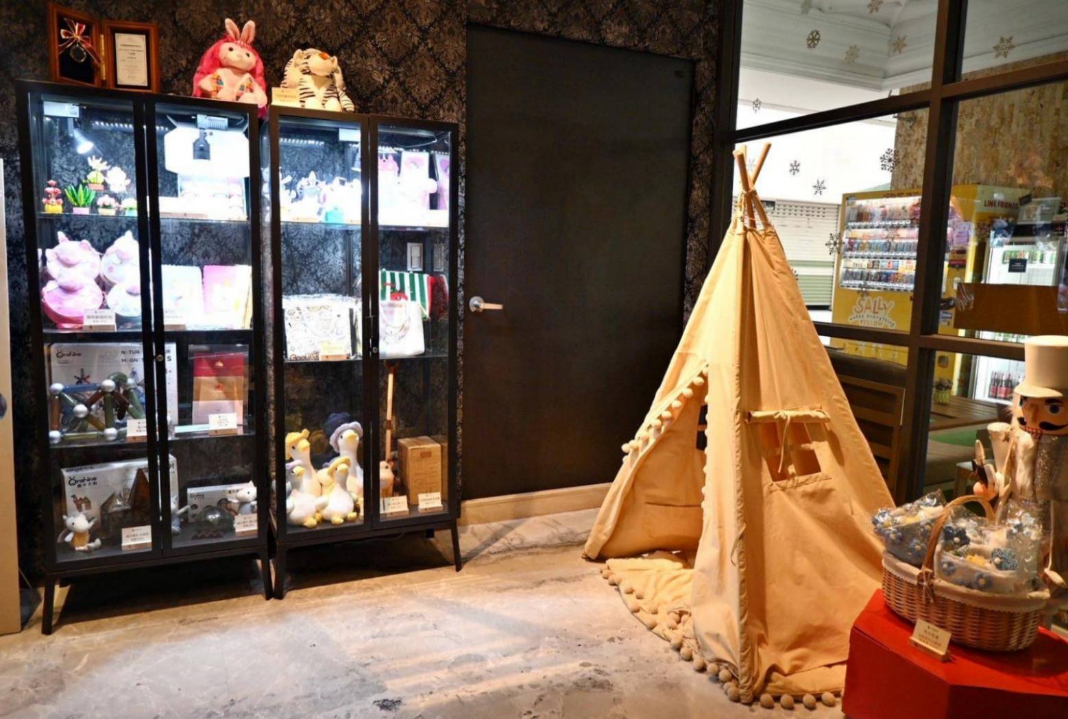 台中市南屯區住宿推薦｜台中芭蕾城堡酒店｜人與自然和諧共生的空間設計，踏入房間處處藏著驚喜，一泊一食，沉浸於靜謐自在氛圍中，芭蕾城堡酒店開箱分享！