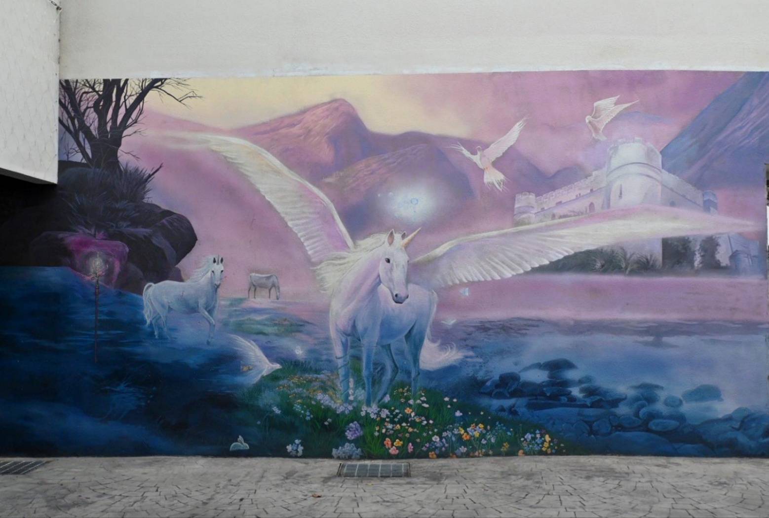 台中市南屯區住宿推薦｜台中芭蕾城堡酒店｜人與自然和諧共生的空間設計，踏入房間處處藏著驚喜，一泊一食，沉浸於靜謐自在氛圍中，芭蕾城堡酒店開箱分享！