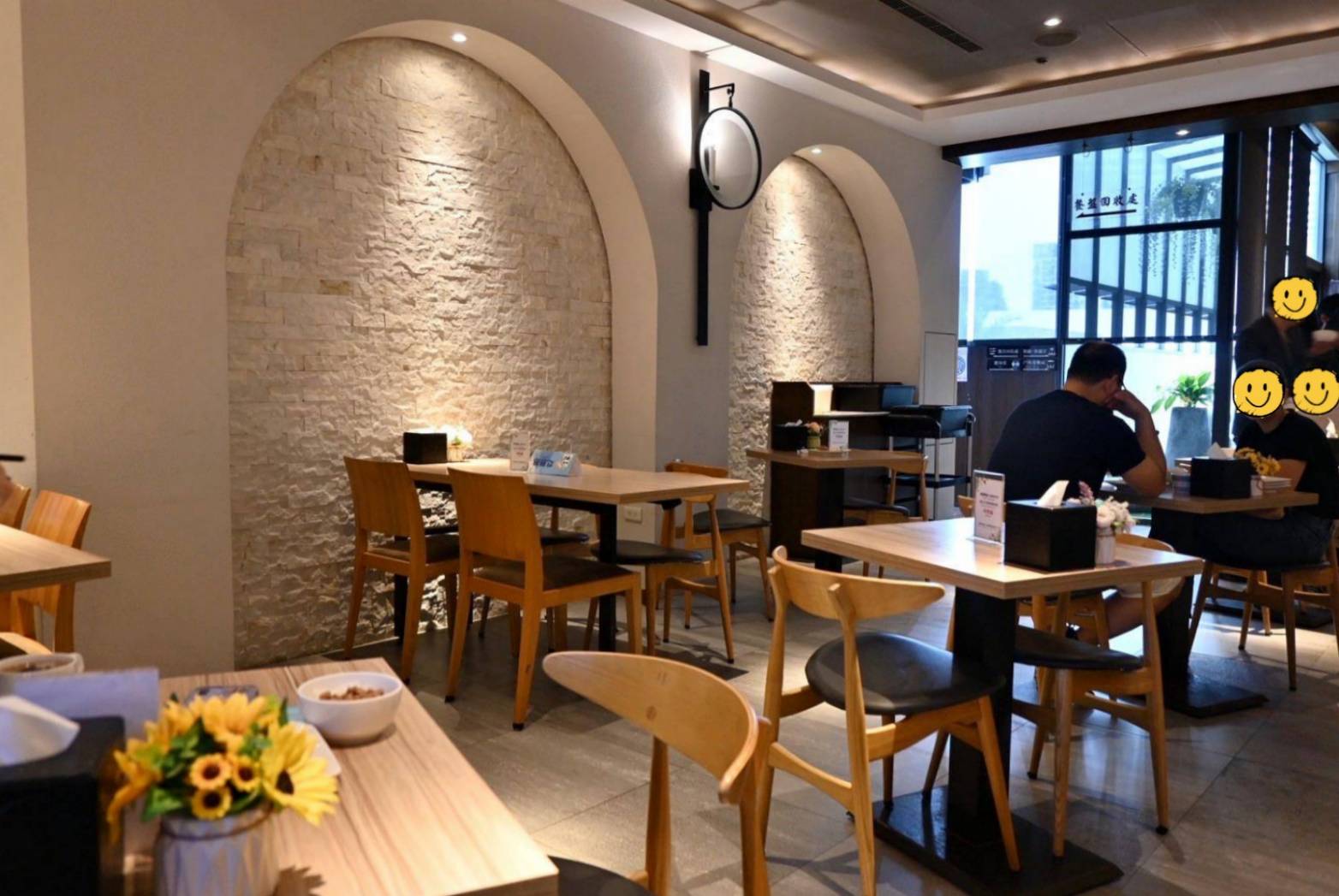 台中市南屯區住宿推薦｜台中芭蕾城堡酒店｜人與自然和諧共生的空間設計，踏入房間處處藏著驚喜，一泊一食，沉浸於靜謐自在氛圍中，芭蕾城堡酒店開箱分享！