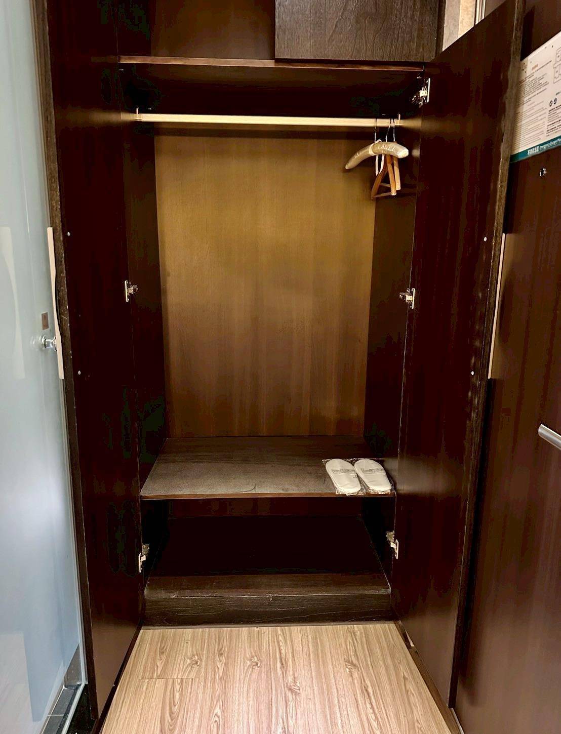 台中西屯區住宿推薦｜叮噹旅舍Hotel Bell｜輕鬆步行即可到逢甲夜市商圈，生活機能無懈可擊，吃喝玩樂應有盡有之叮噹旅舍入住心得分享！