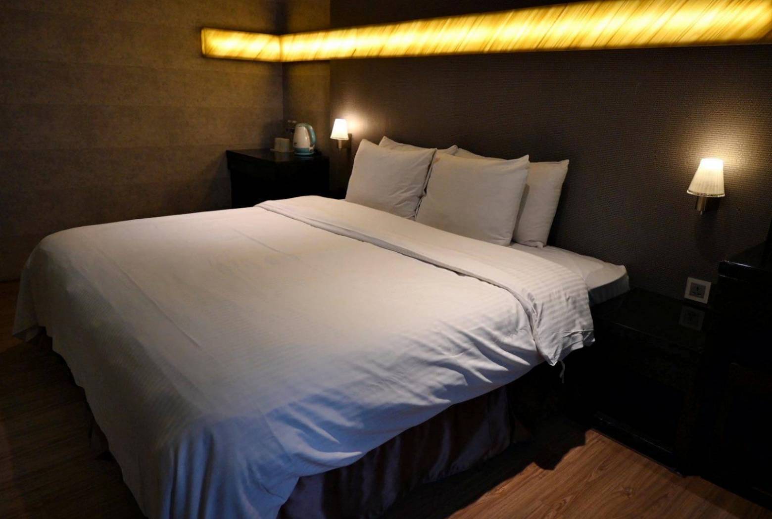 台中西屯區住宿推薦｜叮噹旅舍Hotel Bell｜輕鬆步行即可到逢甲夜市商圈，生活機能無懈可擊，吃喝玩樂應有盡有之叮噹旅舍入住心得分享！