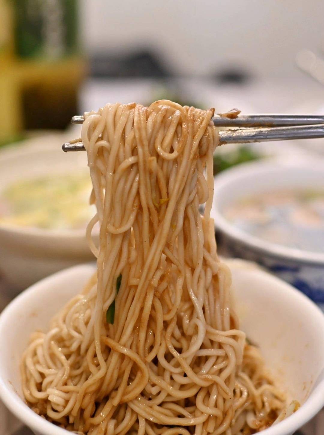 台南美食推薦｜竹滬麵店（小東路無名麵店）｜經典麻醬麵與滷味，高CP值平價料理、湯品麵食與滷味組合之美食饗宴！