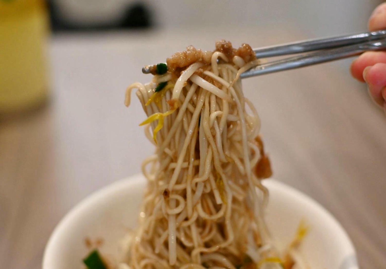 台南美食推薦｜竹滬麵店（小東路無名麵店）｜經典麻醬麵與滷味，高CP值平價料理、湯品麵食與滷味組合之美食饗宴！