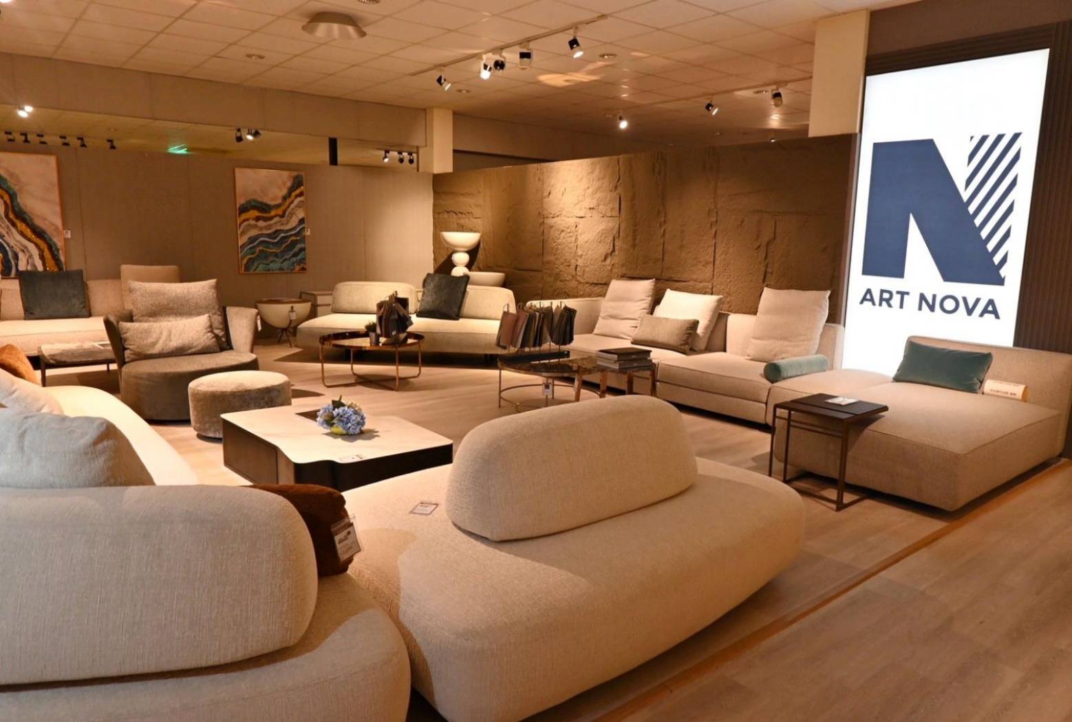 台中家具推薦｜拾光空間 | Timespace 家居概念館：自營沙發工廠、木工廠、噴漆場，廠店合一全方位服務，客製化家具一站購足，輕鬆打造舒適迷人生活空間質感！