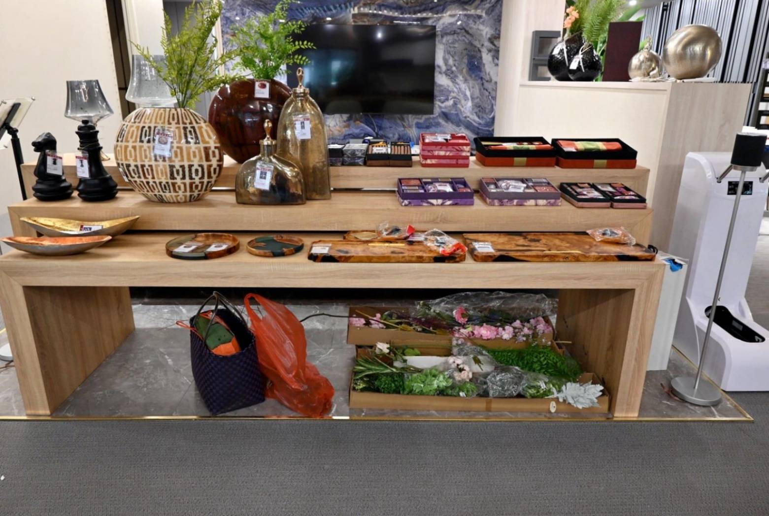 台中家具推薦｜拾光空間 | Timespace 家居概念館：自營沙發工廠、木工廠、噴漆場，廠店合一全方位服務，客製化家具一站購足，輕鬆打造舒適迷人生活空間質感！