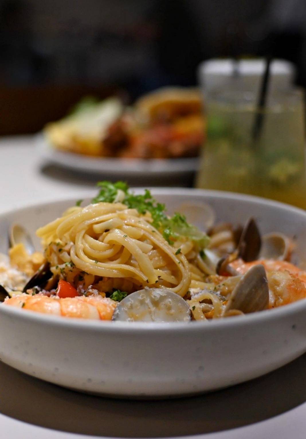 台中義式料理推薦｜台中市東區嶼里 With You｜溫馨優雅文青餐廳，風味義大利麵、甜點、特調飲品、早午餐必試，一吃成癮、流連忘返的創意料理！