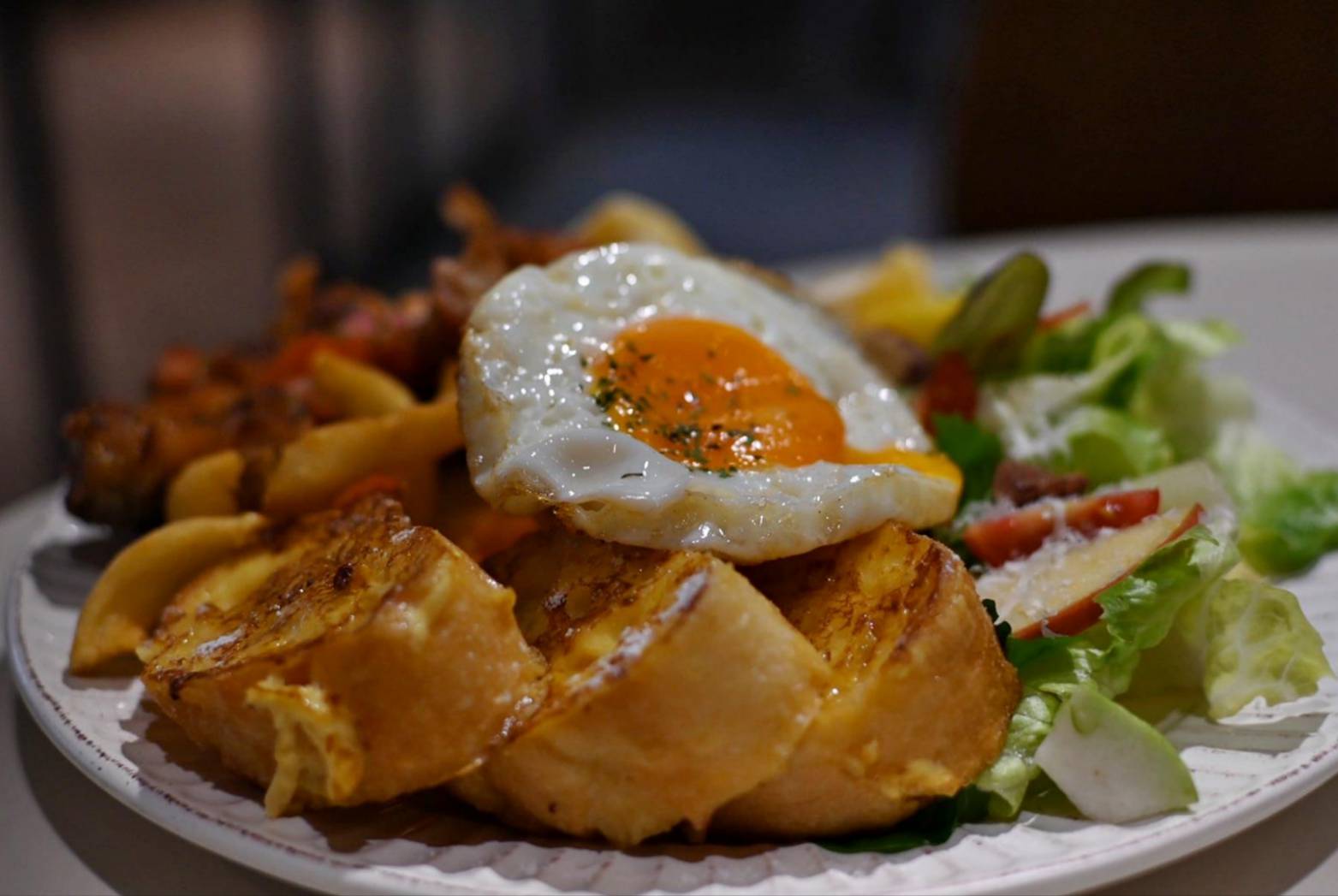 台中義式料理推薦｜台中市東區嶼里 With You｜溫馨優雅文青餐廳，風味義大利麵、甜點、特調飲品、早午餐必試，一吃成癮、流連忘返的創意料理！