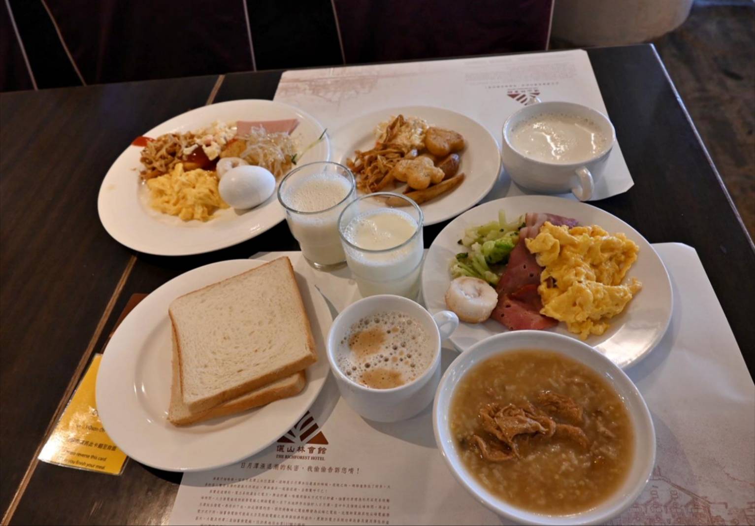 南投縣魚池鄉日月潭住宿推薦｜力麗儷山林會館日月潭館｜一覽日月潭絕美湖景，媲美星級料理與魚藻餐廳特色美食之儷山林會館日月潭館開箱分享！