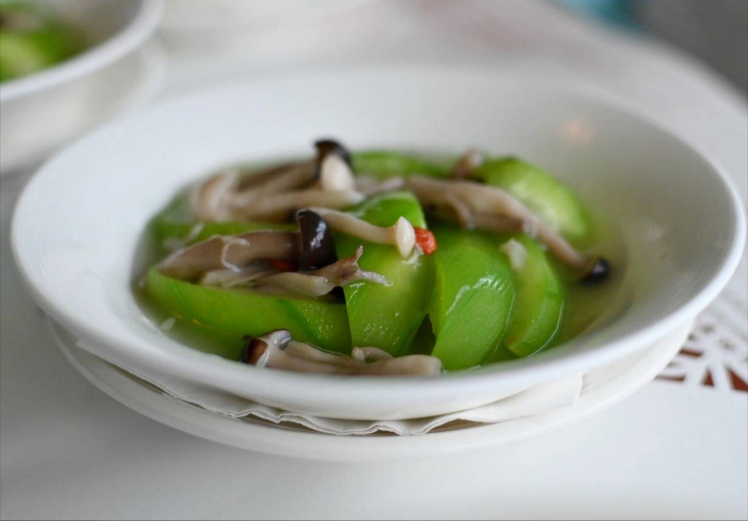 南投縣魚池鄉日月潭住宿推薦｜力麗儷山林會館日月潭館｜一覽日月潭絕美湖景，媲美星級料理與魚藻餐廳特色美食之儷山林會館日月潭館開箱分享！