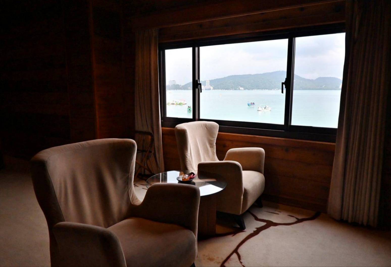 南投縣魚池鄉日月潭住宿推薦｜力麗儷山林會館日月潭館｜一覽日月潭絕美湖景，媲美星級料理與魚藻餐廳特色美食之儷山林會館日月潭館開箱分享！