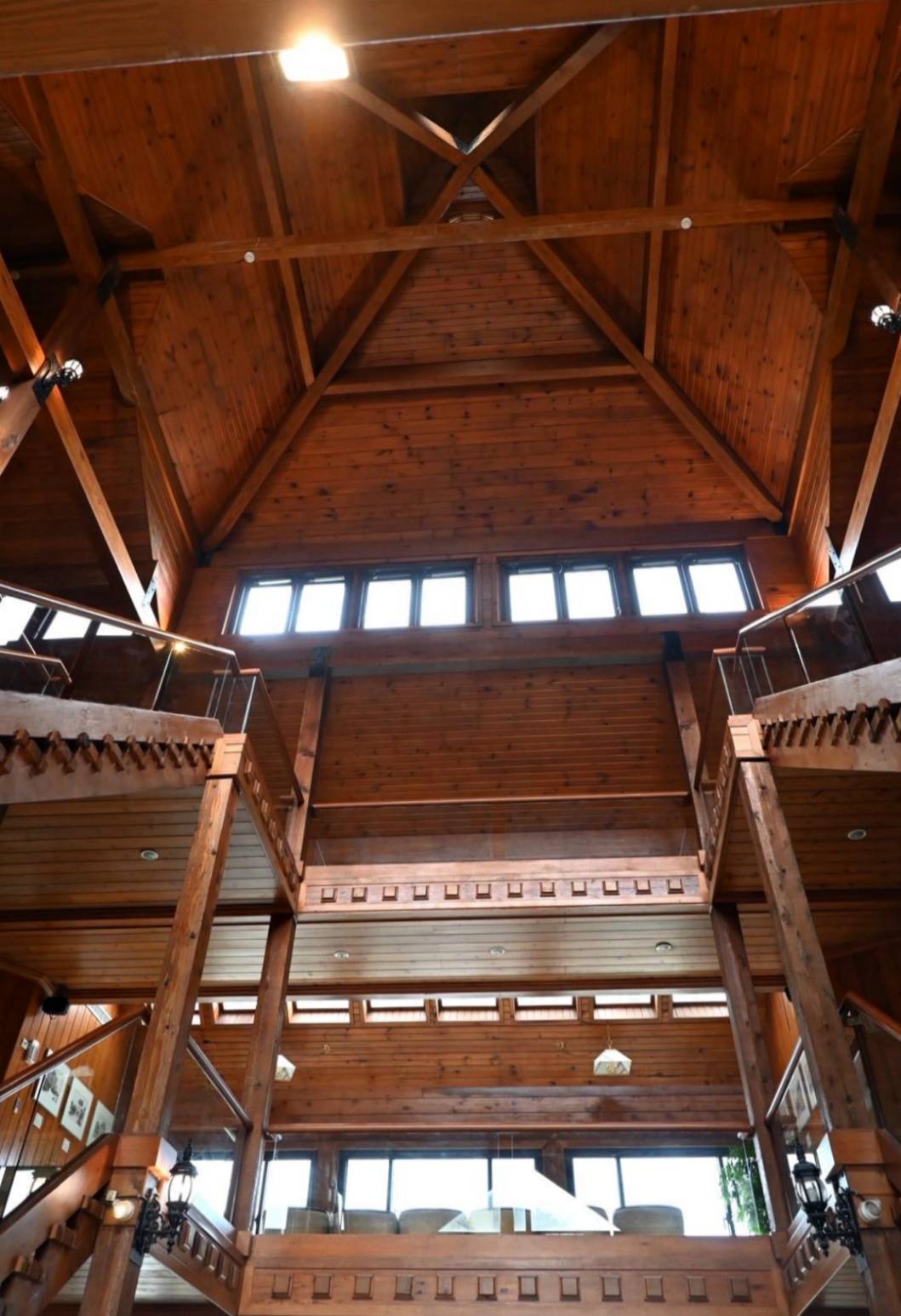 南投縣魚池鄉日月潭住宿推薦｜力麗儷山林會館日月潭館｜一覽日月潭絕美湖景，媲美星級料理與魚藻餐廳特色美食之儷山林會館日月潭館開箱分享！